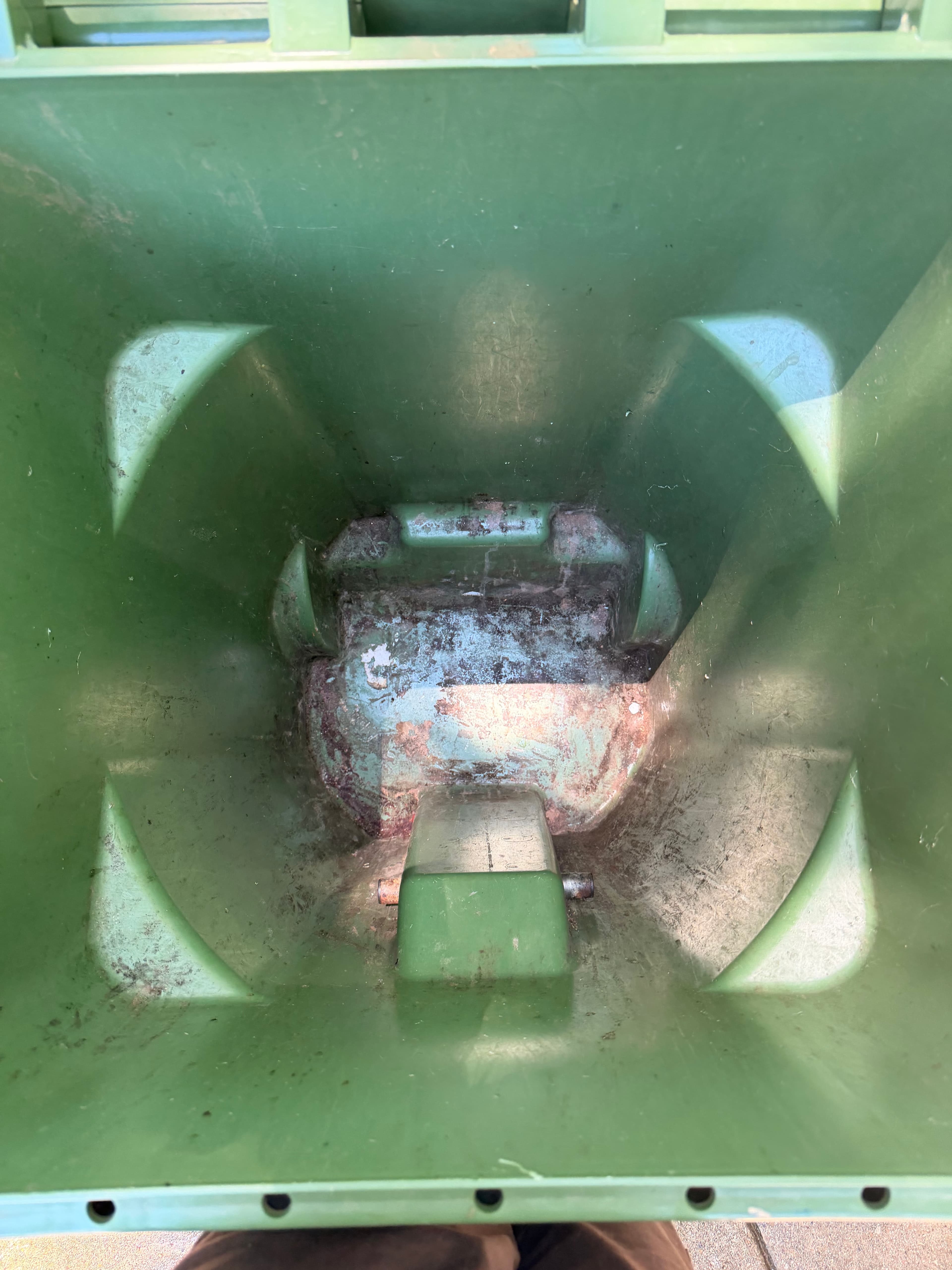 Bin before cleaning